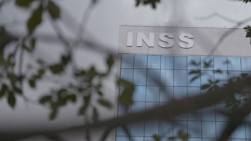 Governo Lula prepara dossiê ligando gestão Bolsonaro a fraudes no INSS