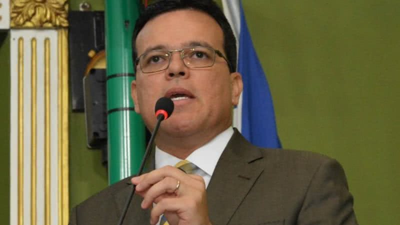 Vereador Ricardo Almeida é internado com urgência em Salvador