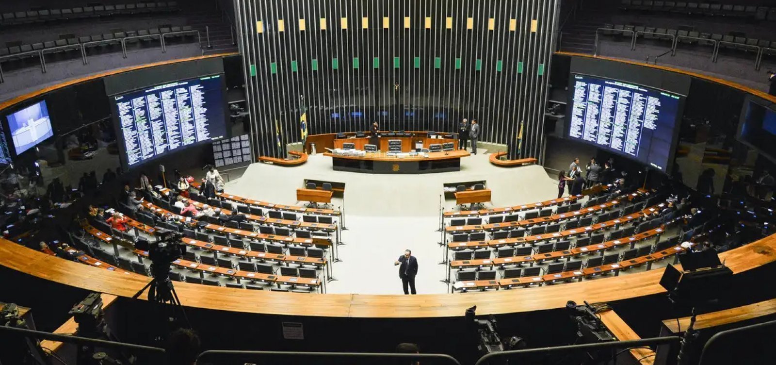 Câmara deve votar isenção de IR para quem ganha até R$ 5 mil; medida pode beneficiar até 10 milhões de contribuintes
