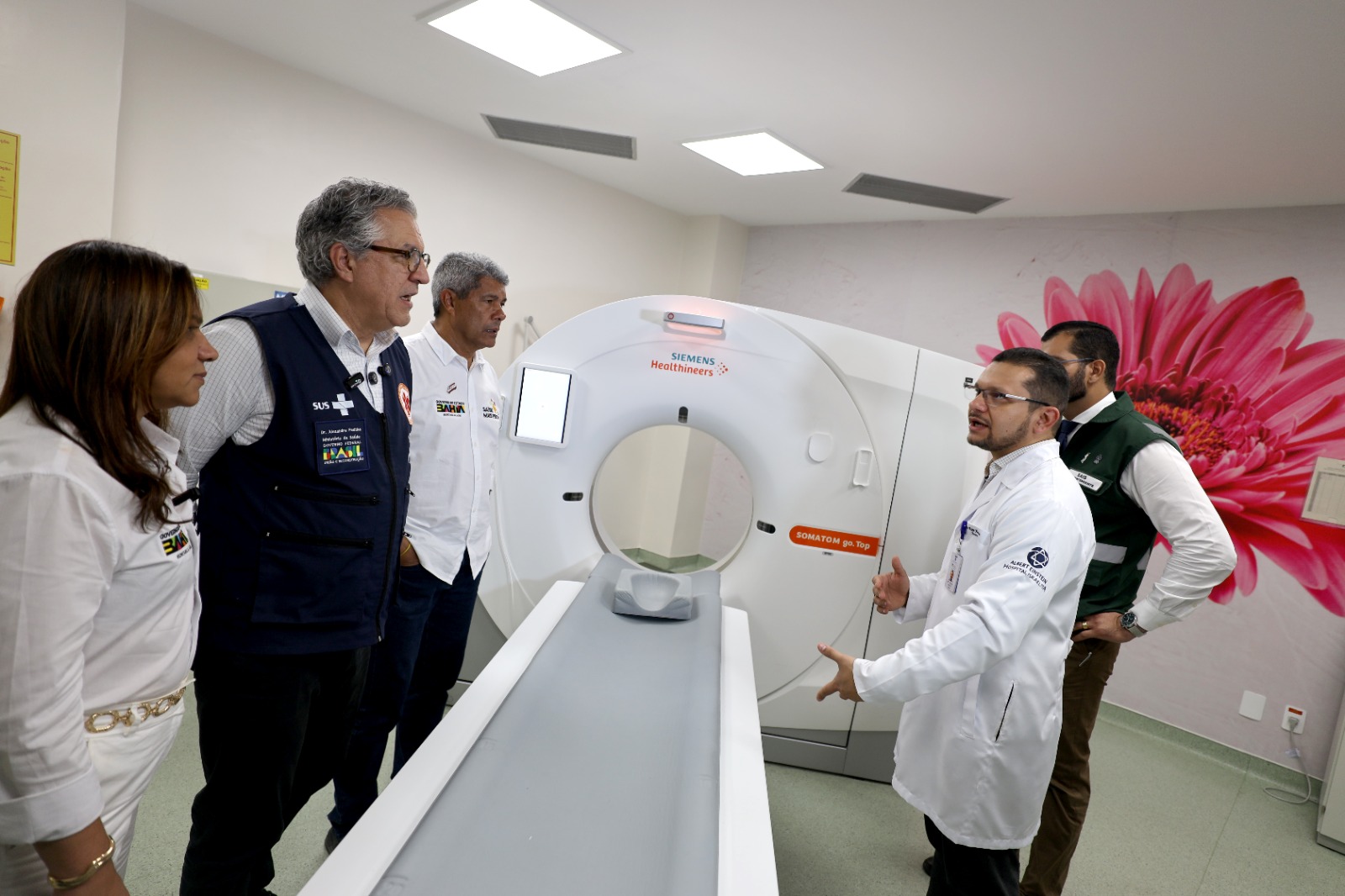 Hospital Ortopédico da Bahia recebe visita de ministro e se consolida como referência nacional no SUS