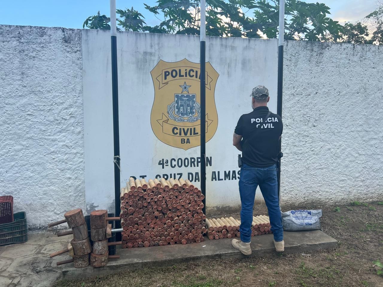 Fábrica clandestina de fogos de artifício é desativada em zona rural na Bahia