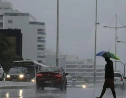 Frente fria avança e muda o clima em Salvador; confira a previsão até domingo