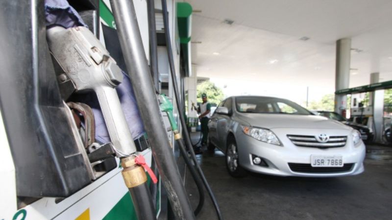 Petrobras reduz preço da gasolina em 5,6% nas refinarias