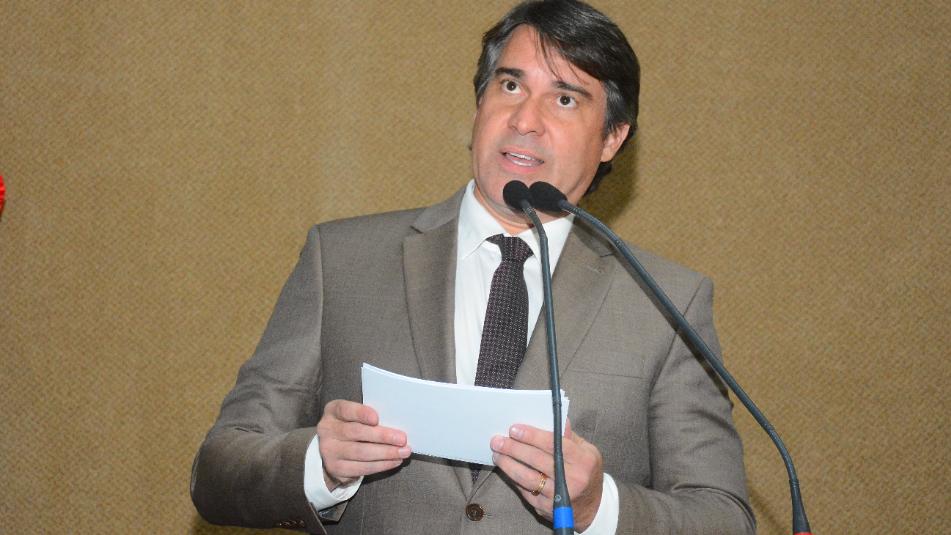 Niltinho repudia ofensas a sindicalistas na Câmara de Salvador