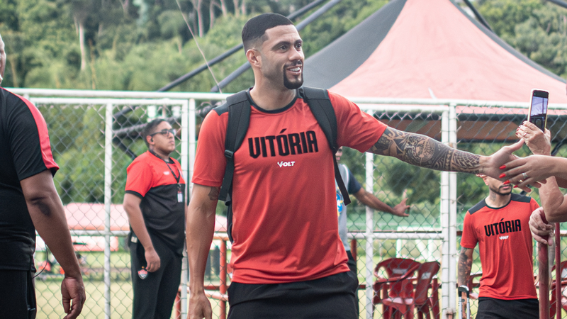 Barca rubro-negra! Vitória prepara saída de três jogadores após pausa no Brasileirão; saiba detalhes