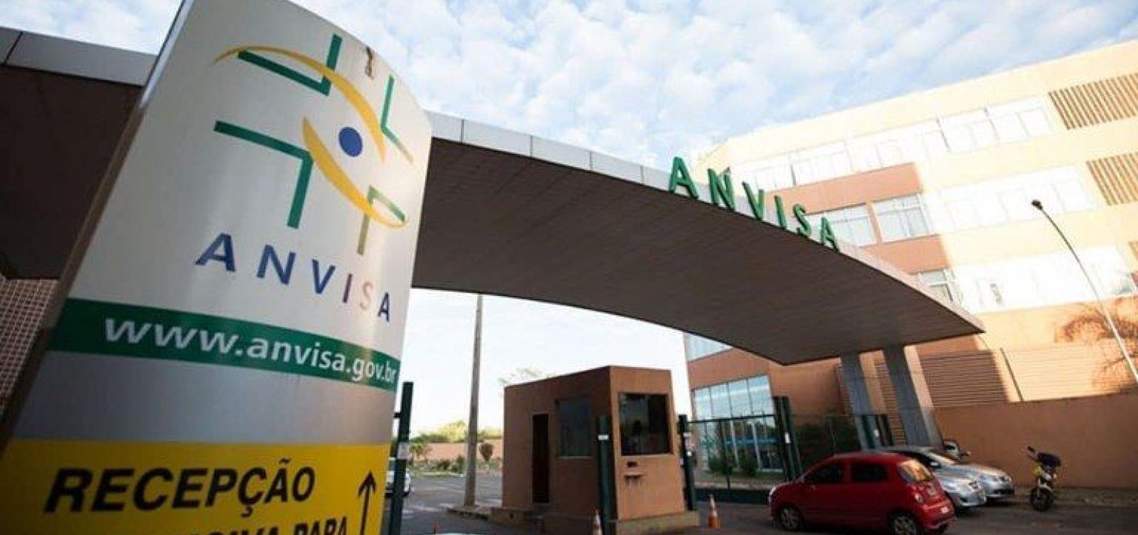 Anvisa suspende lotes de suplemento D-Ômega por erro na validade