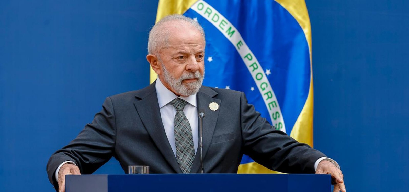 Lula se mostra aberto a diálogo com Trump, mas exige conversa direta