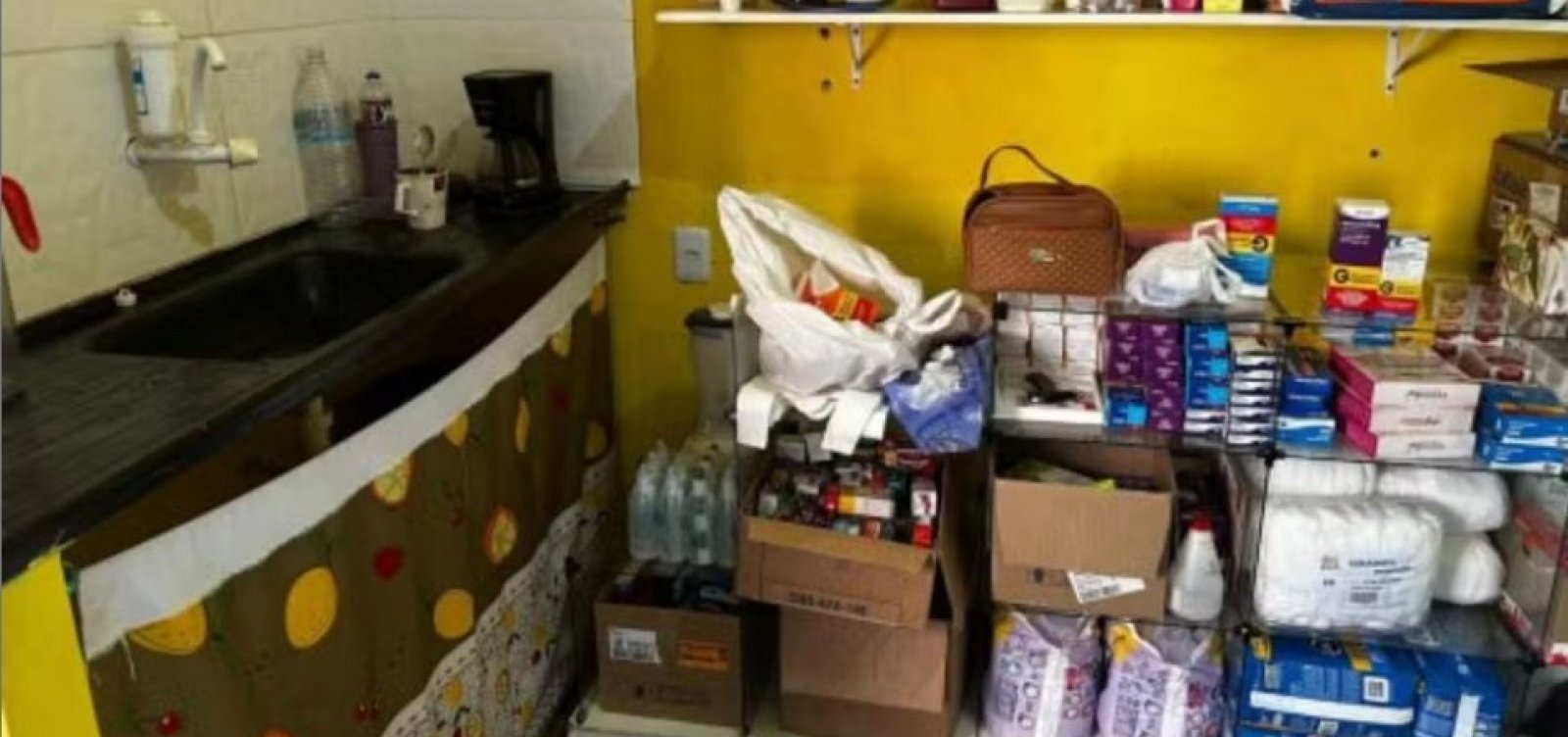 Fiscalização flagra venda de remédios vencidos e anabolizantes em farmácias da Bahia