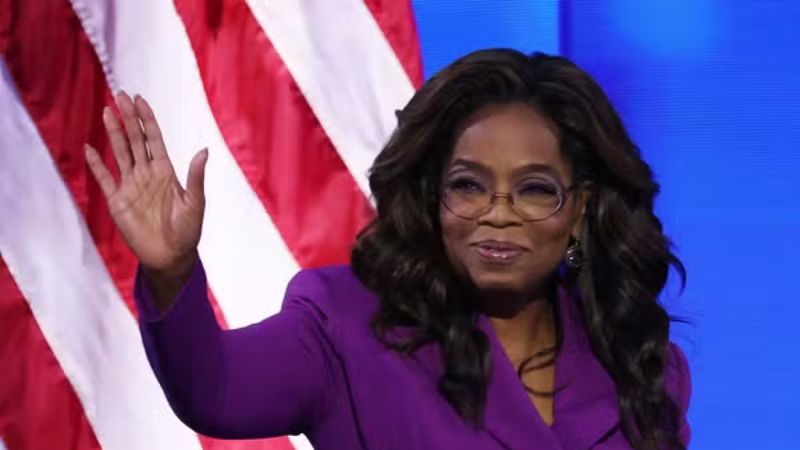 Oprah Winfrey nega ter bloqueado estrada durante alerta de tsunami no Havaí