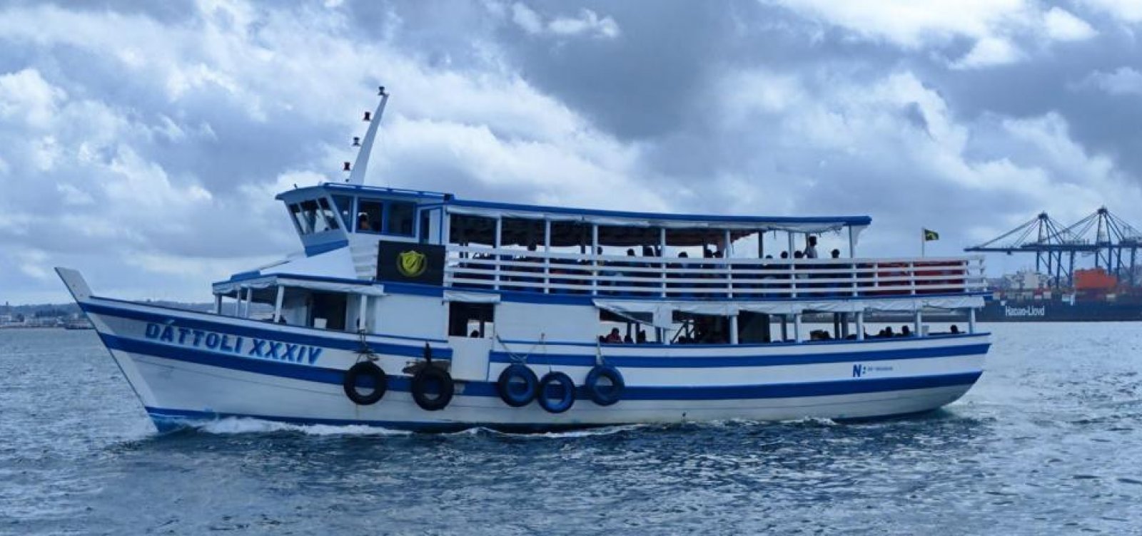 Travessia Salvador-Mar Grande é retomada após três dias de interrupção por mau tempo