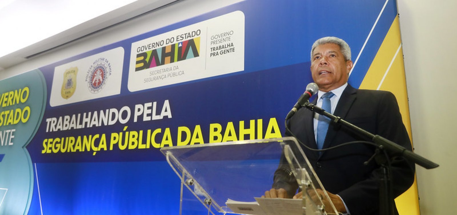 Bahia amplia efetivo e reestrutura polícias Civil e Militar
