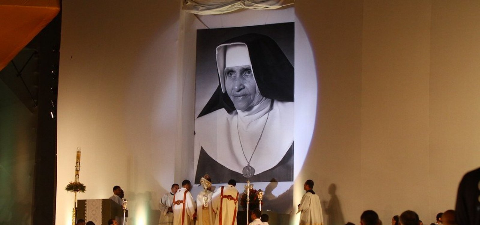 De galinheiro a canonização: o legado de Irmã Dulce, primeira santa do Brasil