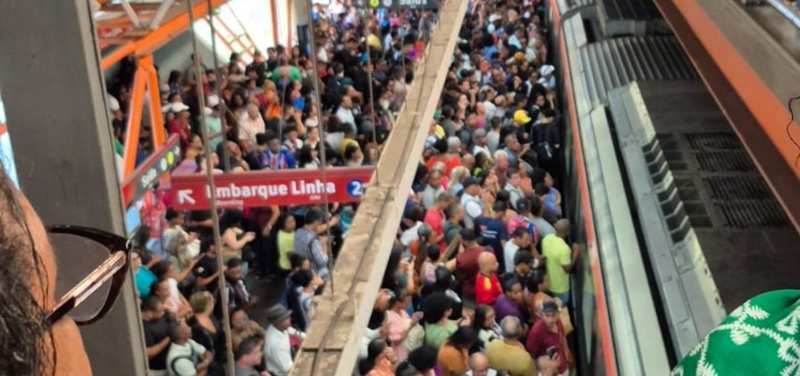 Falha interrompe operação do metrô de Salvador e causa transtornos nesta terça