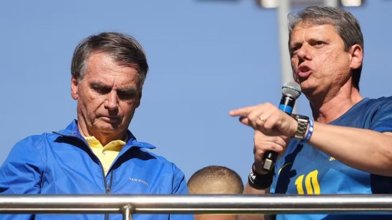 Moraes autoriza visitas de aliados políticos a Bolsonaro durante prisão domiciliar