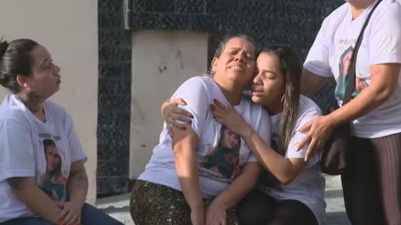 Justiça e comoção marcam despedida de Sther, jovem espancada até a morte no Rio