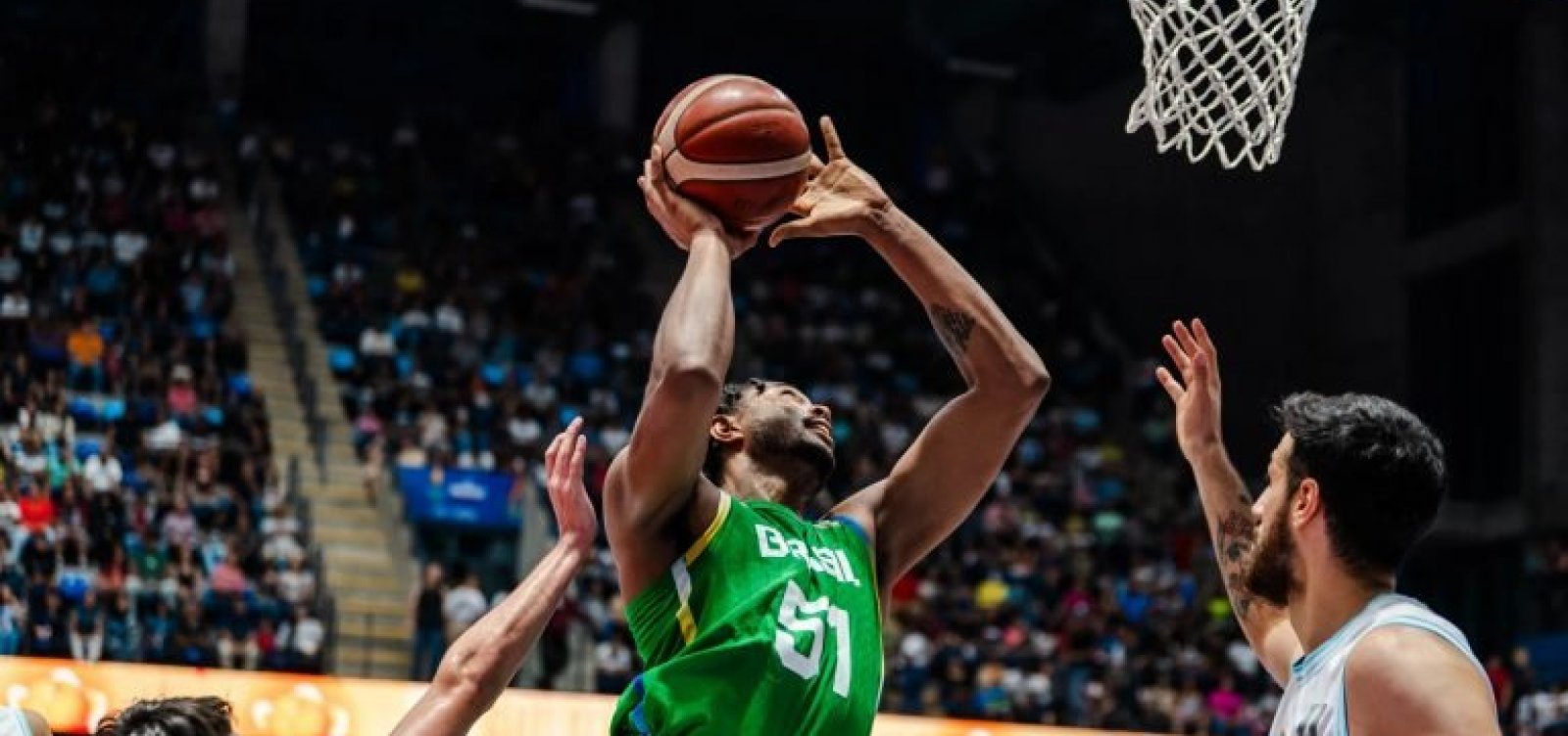 Brasil conquista a Copa América de Basquete após 16 anos e brilha contra a Argentina