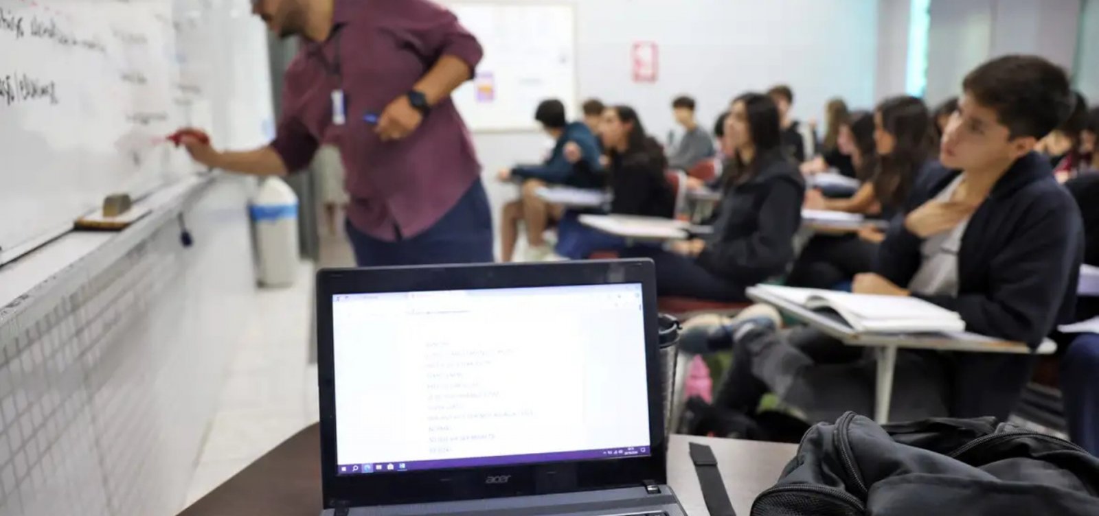 MEC extingue EaD em cursos de Saúde e Licenciaturas a partir de setembro