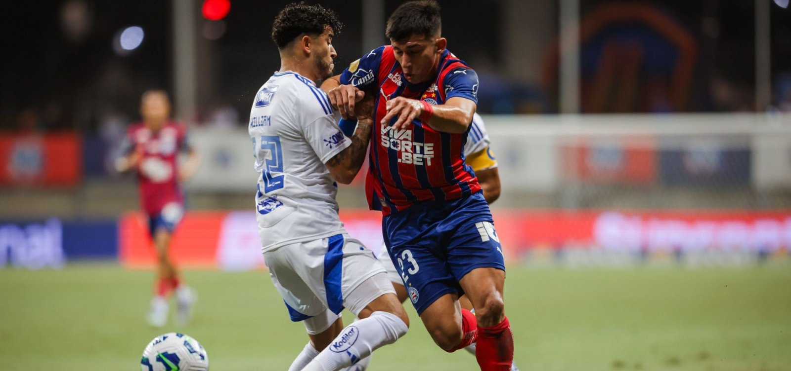 Bahia sofre virada do Cruzeiro e deixa o G-4 do Brasileirão