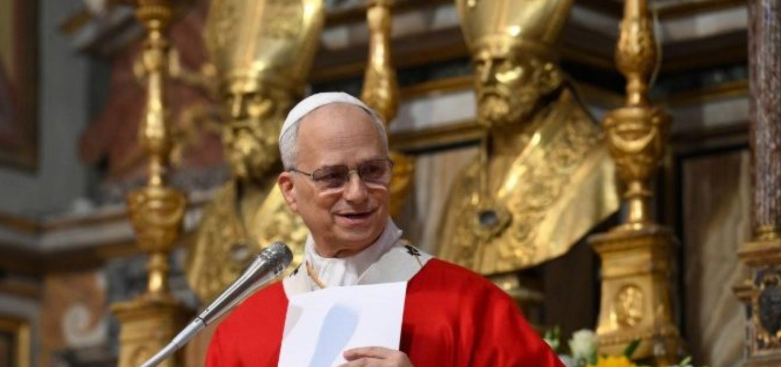 Papa Leão XIV promete continuidade às diretrizes de Francisco em sua primeira entrevista