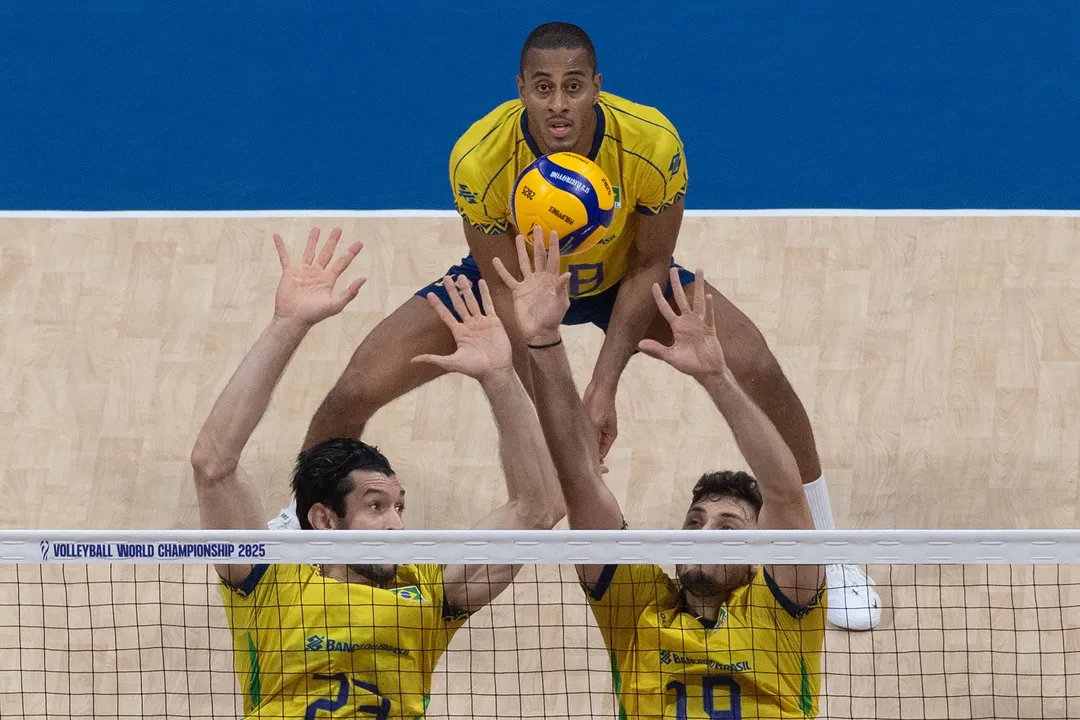 Brasil é eliminado na fase de grupos e registra pior campanha da história no Mundial de Vôlei