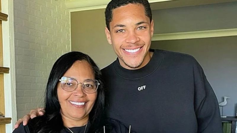 Vazamento de áudios expõe conflito familiar entre Vitor Roque e sua mãe