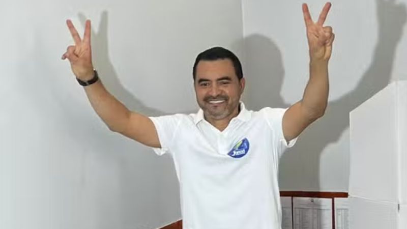 Justiça afasta governador do Tocantins por suspeita de desvio de recursos na pandemia