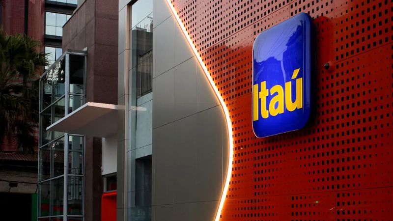Itaú demite cerca de mil funcionários após avaliar produtividade no home office