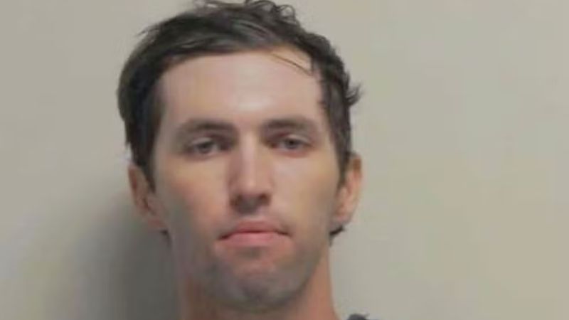 Suspeito de assassinar Charlie Kirk é preso após três dias de buscas nos EUA