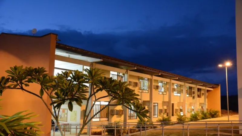 UFPE abre 80 vagas de Medicina exclusivas para sem-terra e quilombolas; entidades médicas criticam medida