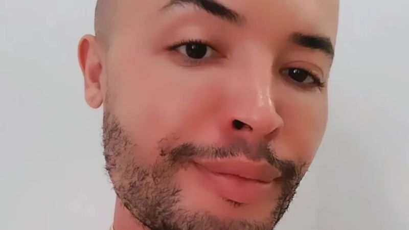 Influencer acusado de furtar pedras de esmeralda em Salvador é solto após audiência