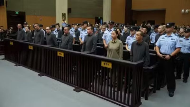 China condena 11 membros da família Ming à morte por comandar centros de fraude e exploração em Mianmar