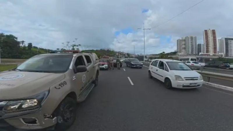 Tiroteio na Avenida Bonocô deixa dois mortos e um ferido em Salvador