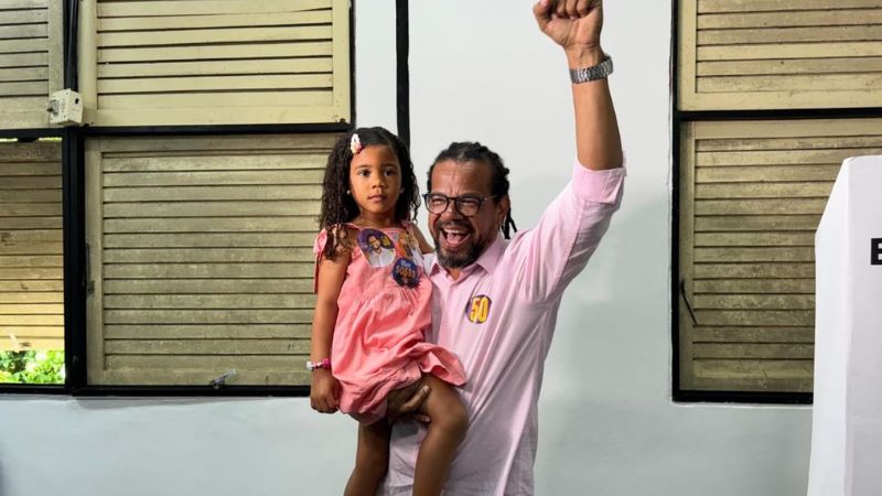 Kleber Rosa desiste de disputar o governo da Bahia e lança pré-candidatura a deputado