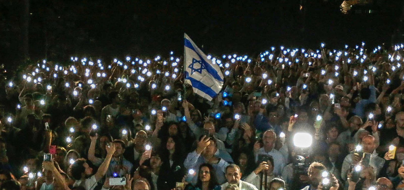 Hamas liberta os 20 últimos reféns mantidos em Gaza após quase dois anos