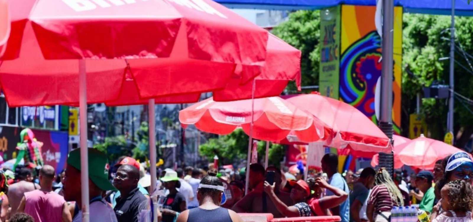 Termina nesta quinta-feira o prazo para cadastro de ambulantes nas festas populares de Salvador