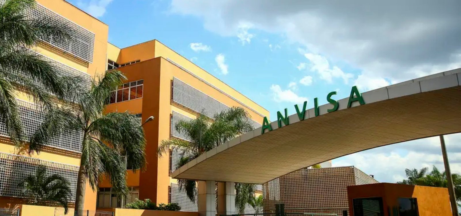 Anvisa determina recolhimento de esmaltes em gel da Impala após identificação de substância proibida