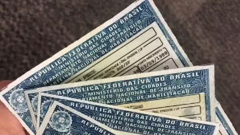 Nova CNH será gratuita apenas em formato digital; versão física continua paga