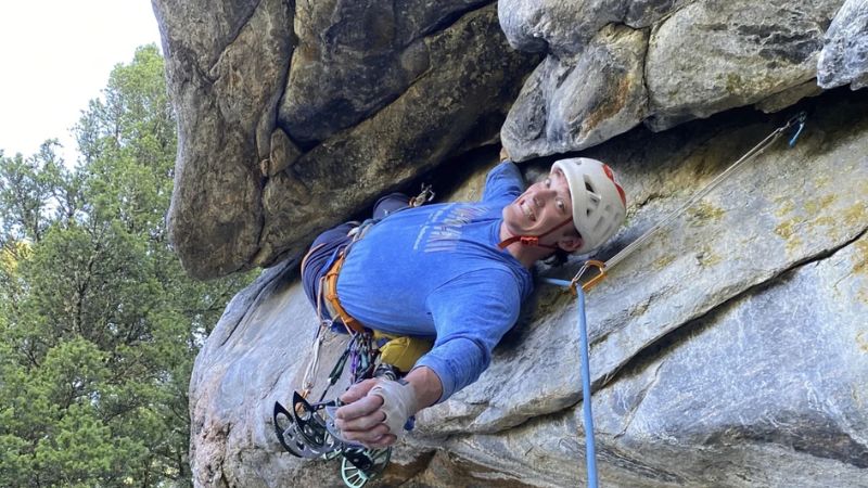 Influenciador Balin Miller morre durante escalada transmitida ao vivo em Yosemite