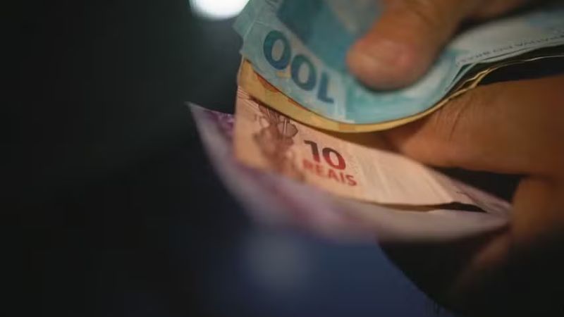 Governo quer limitar antecipação do saque-aniversário do FGTS a dois anos