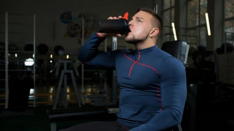 Estudo aponta que melatonina antes do treino pode aumentar liberação de GH em até 157% em homens