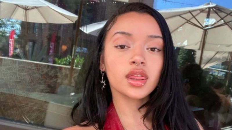 Camilly Victória, filha de Xanddy e Carla Perez, exibe beleza em Salvador e recebe elogios nas redes sociais