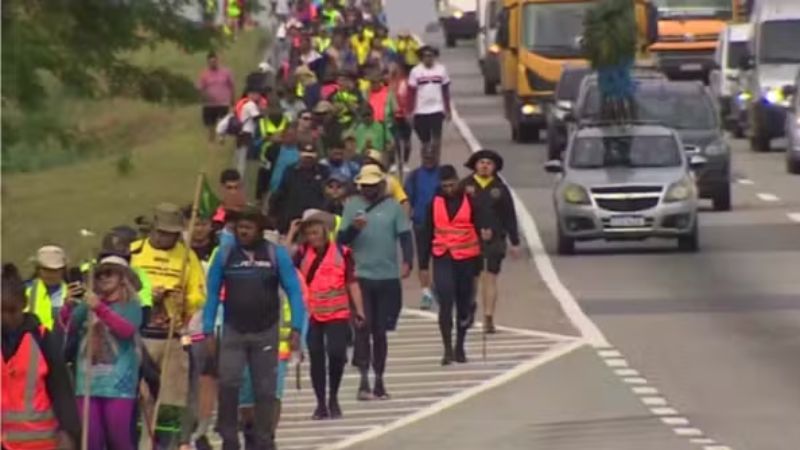 Arcebispo de Aparecida defende construção de passarela para romeiros na Dutra: “É preciso resguardar vidas”