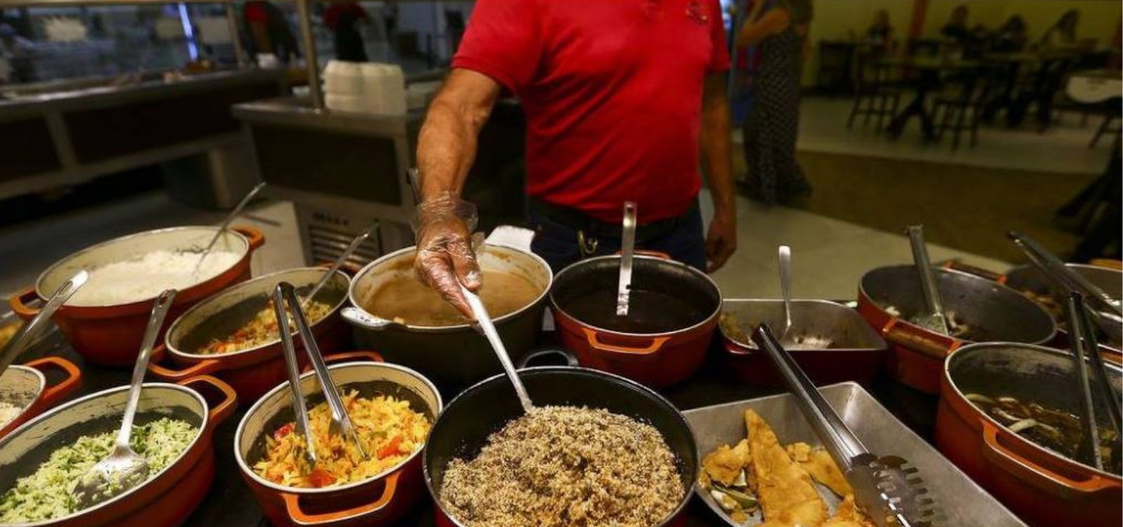 Governo impõe teto de taxas e amplia regras para uso de vale-refeição e alimentação