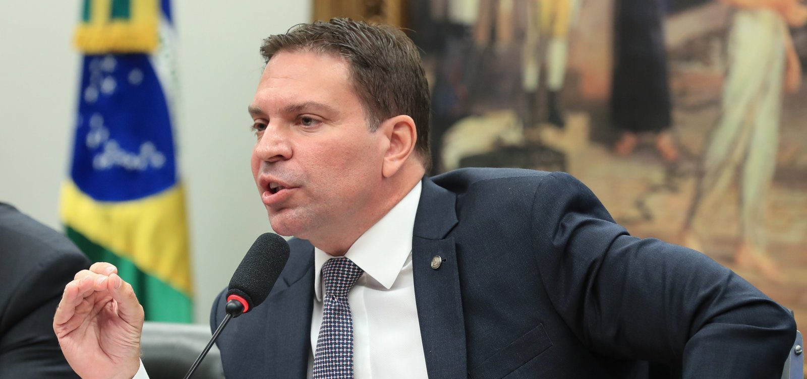 PSOL aciona STF e pede prisão de Alexandre Ramagem após suposta saída irregular do país