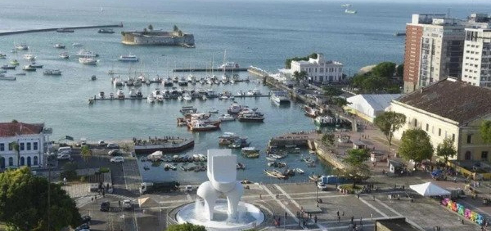 Evento de Léo Santana provoca interdições e mudanças no trânsito no Comércio nesta quinta (20)