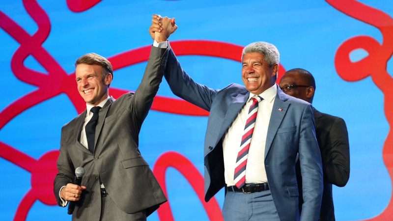 Jerônimo Rodrigues ressalta laços históricos da Bahia com África e França durante evento com Emmanuel Macron