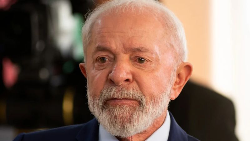Lula sanciona lei que proíbe linguagem neutra na administração pública