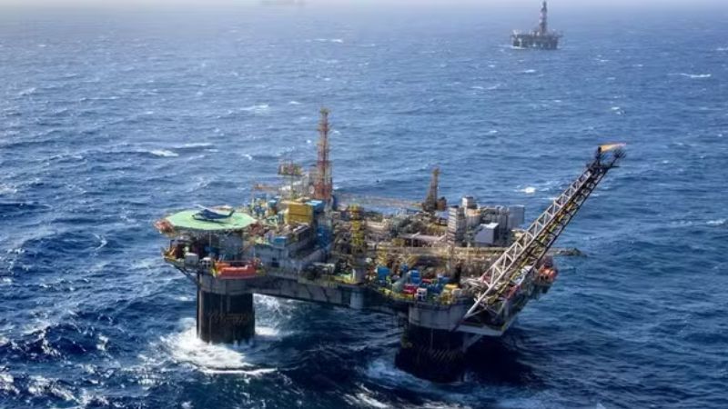 Petrobras anuncia nova descoberta de petróleo na Bacia de Campos