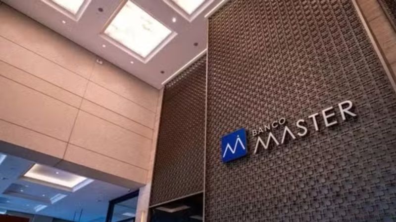 Galípolo critica “especialistas de WhatsApp” e defende atuação do Banco Central em liquidação do Banco Master e manutenção da Selic