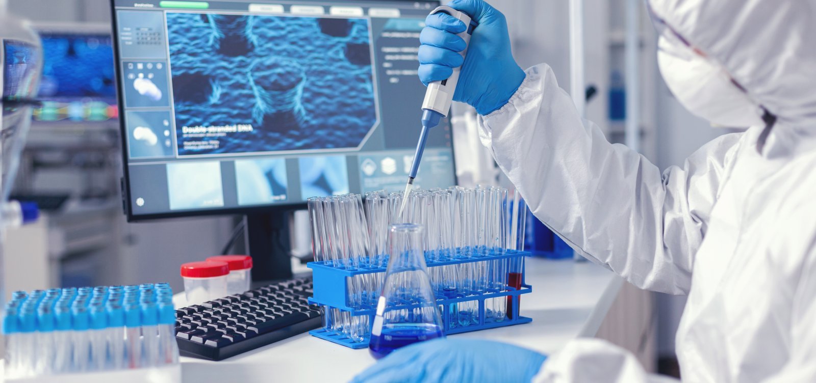 Produção científica do Brasil retoma crescimento em 2024 após dois anos de retração